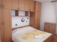 Ložnice 1 Mali Lošinj, Ložnice 1 v ubytování typu apartment, domácí mazlíčci povoleni a WiFi.