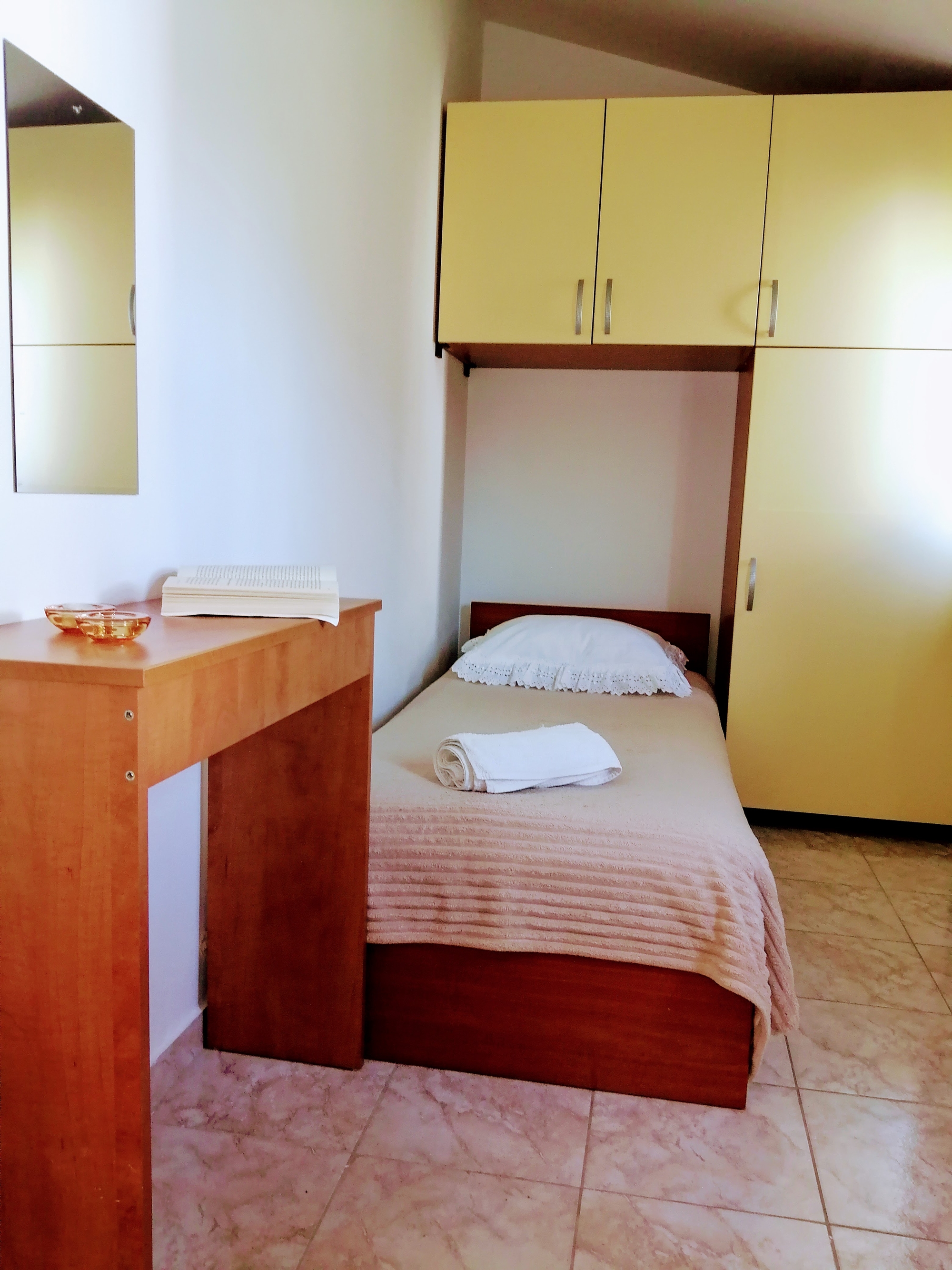 Four bedroom apartment with terrace and sea view Mali Lošinj, Lošinj  A-b