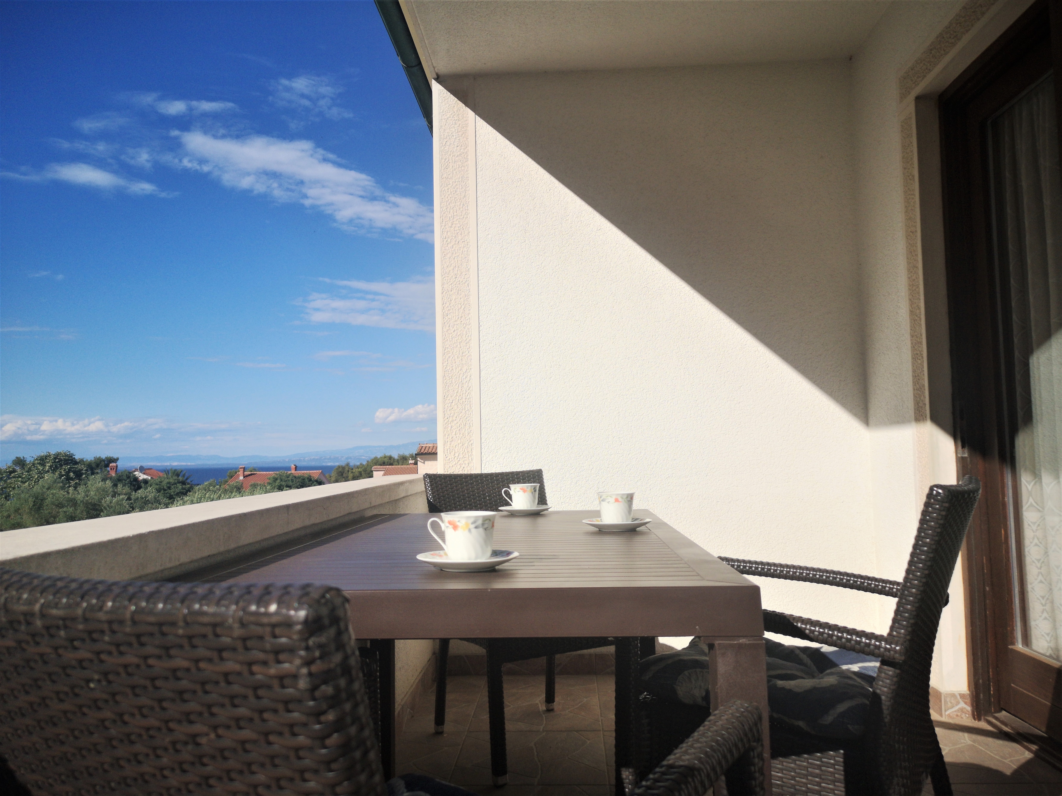 Four-bedroom apartment with terrace and sea view Mali Lošinj, Lošinj (A-7978-b) Four-bedroom apartment with terrace and sea view Mali Lošinj, Lošinj (A-7978-b)