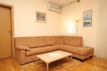 Mali Lošinj, Sala de estar in the apartment, air condition available y WiFi.