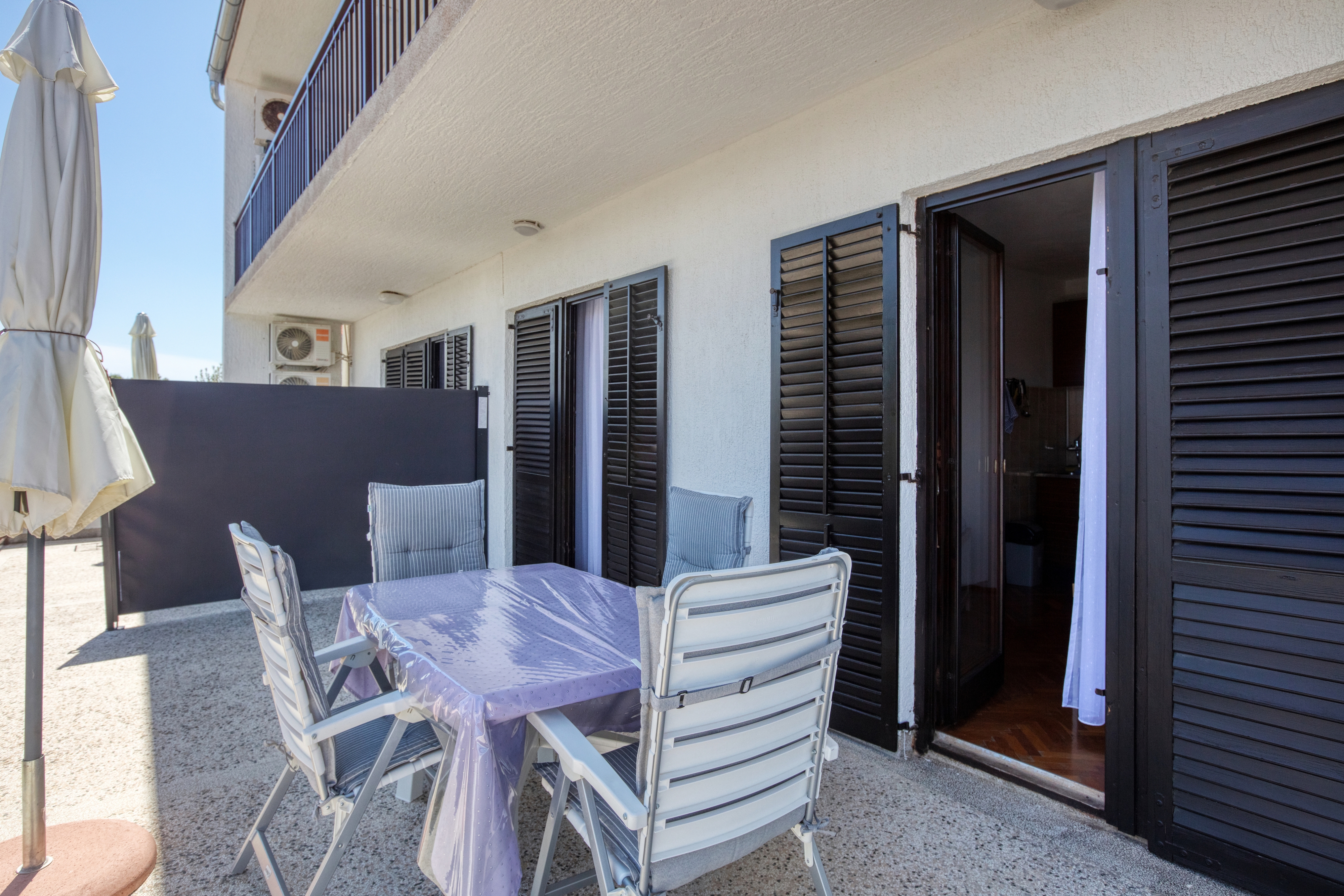 Studio flat with terrace Jezera, Murter  AS-d