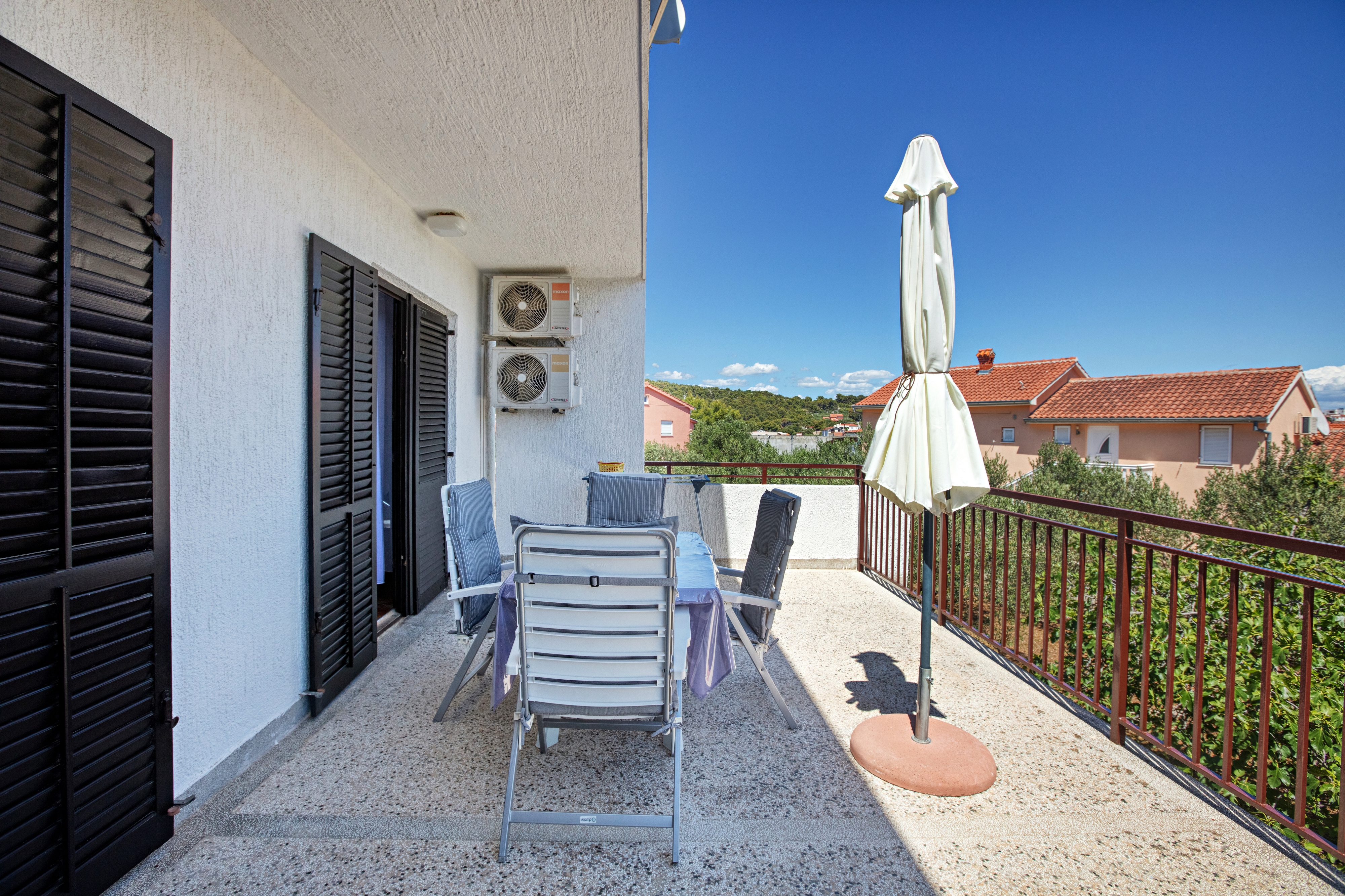 Studio flat with terrace Jezera, Murter  AS-d