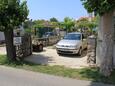 Parkoviště Cres, Cres, Parkoviště 7984 - Ubytování s oblázkovou pláží.
