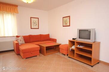Living room Cres, Living room in the apartment, dostupna klima i WIFI.