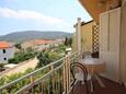 Balkon 1 Cres, Balkon 1 v ubytování typu apartment, s výhledem na moře, domácí mazlíčci povoleni a WiFi.