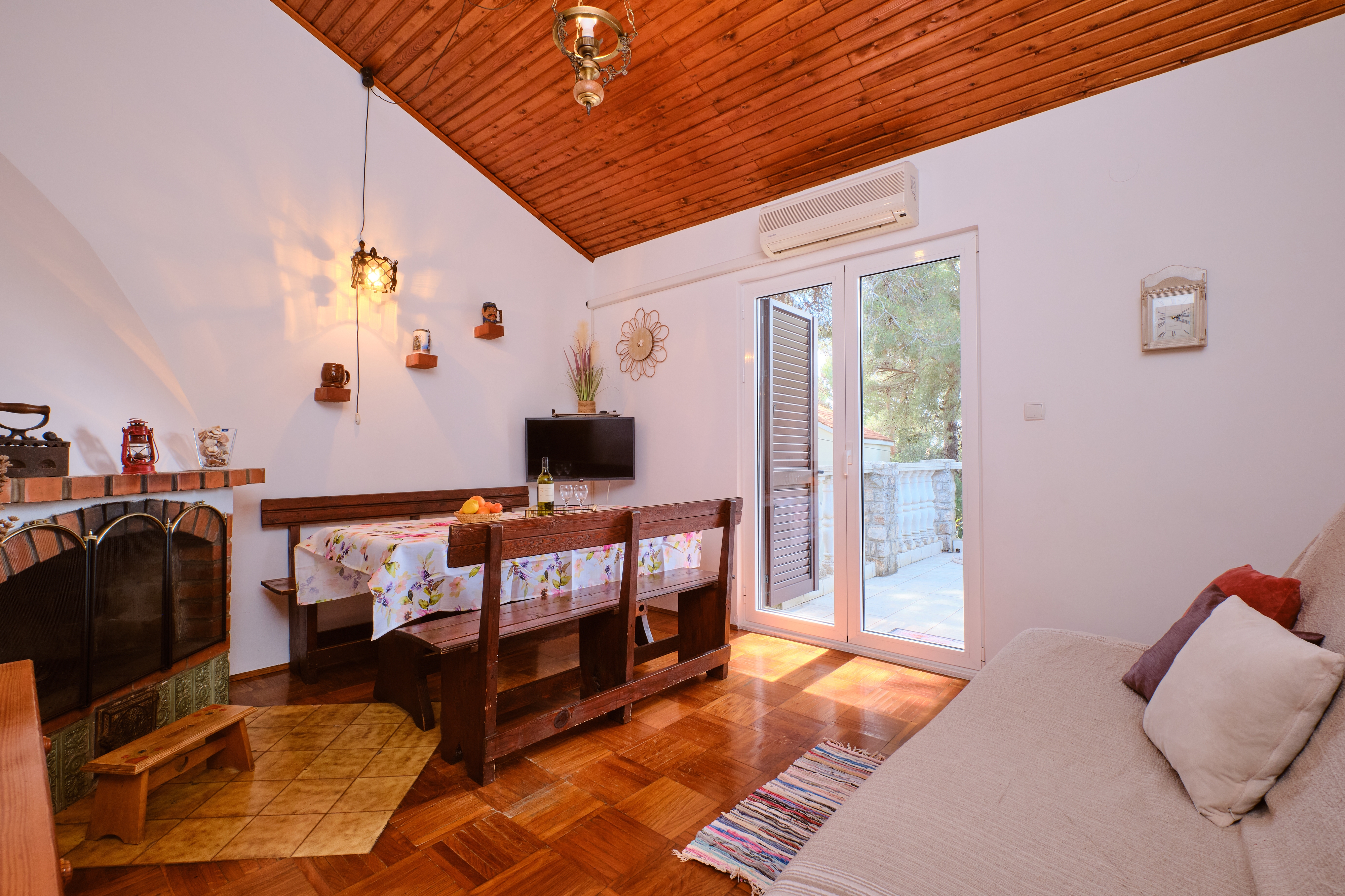 Two bedroom house with terrace Artatore (Lošinj) (K-8005) Two bedroom house with terrace Artatore (Lošinj) (K-8005)
