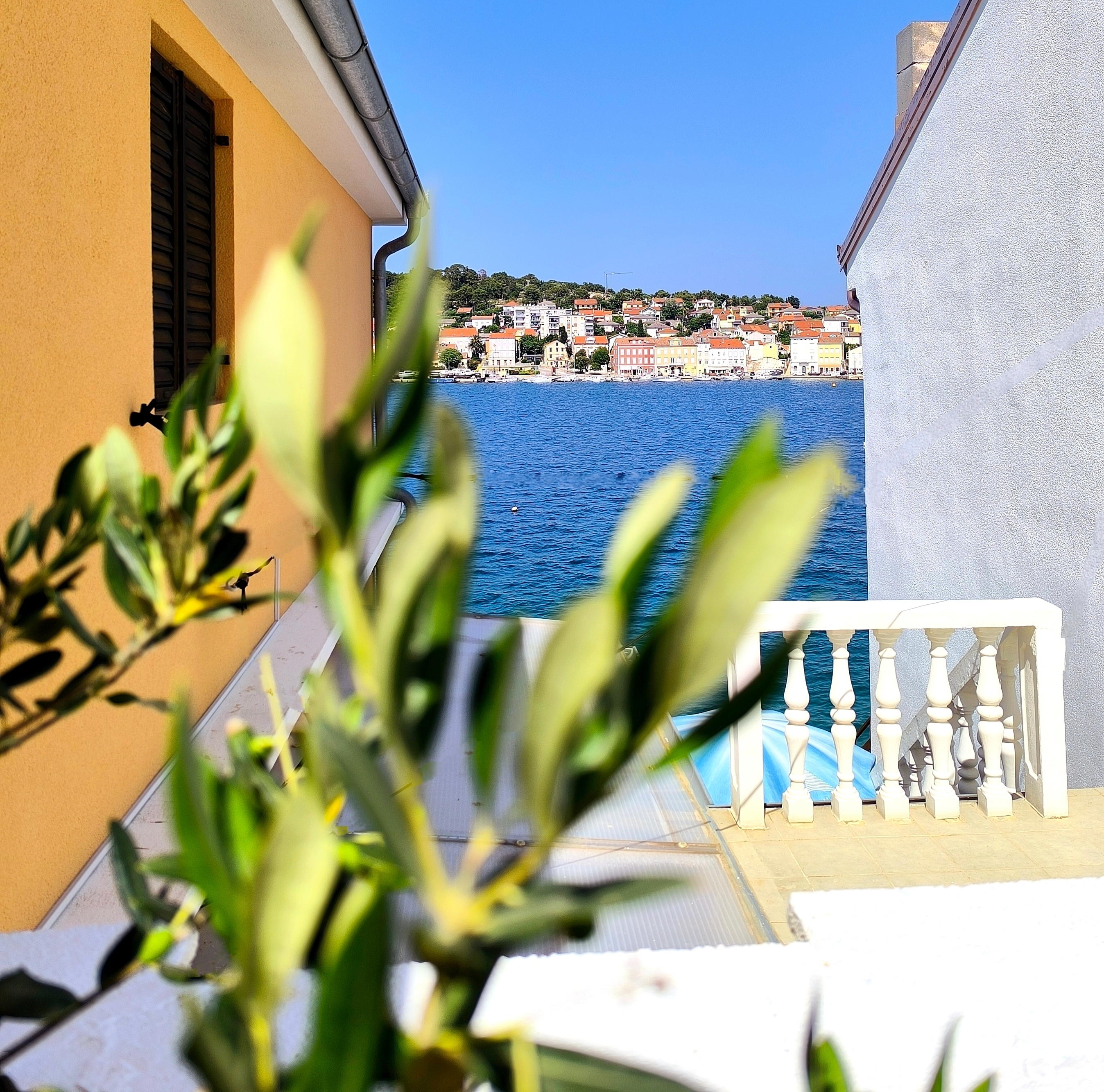 Three bedroom apartment with terrace and sea view Mali Lošinj, Lošinj  A-a