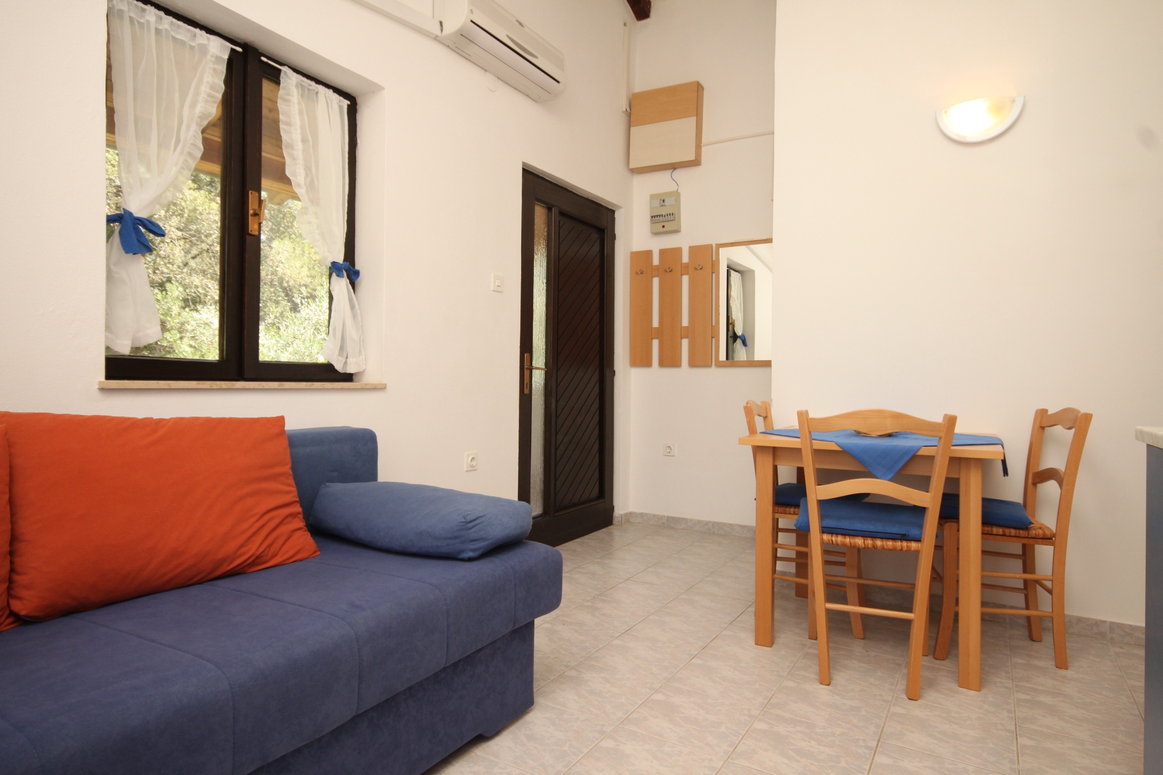 One bedroom apartment with air-conditioning Artatore, Lošinj  A-b