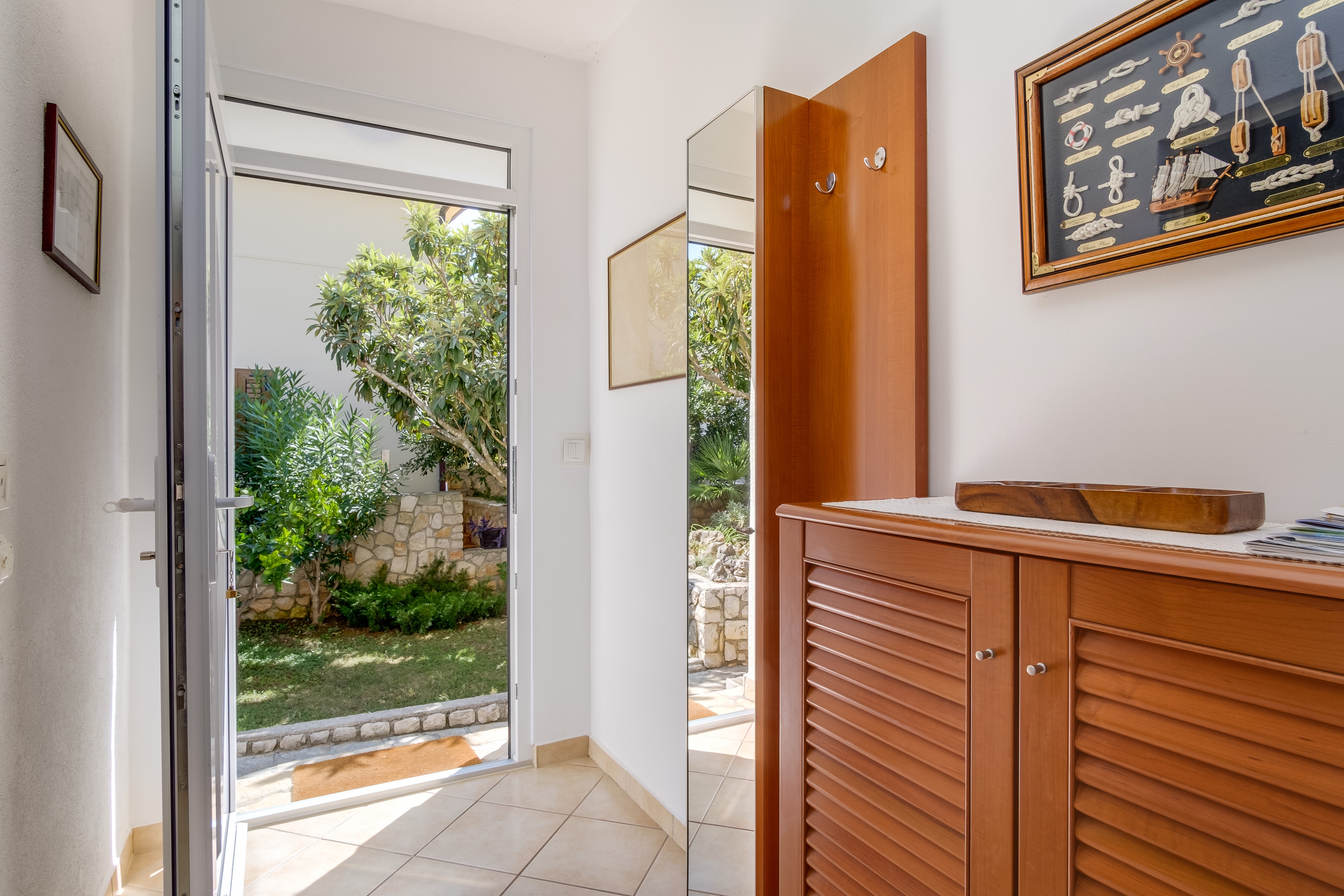 Two bedroom apartment with terrace Artatore, Lošinj  A-a