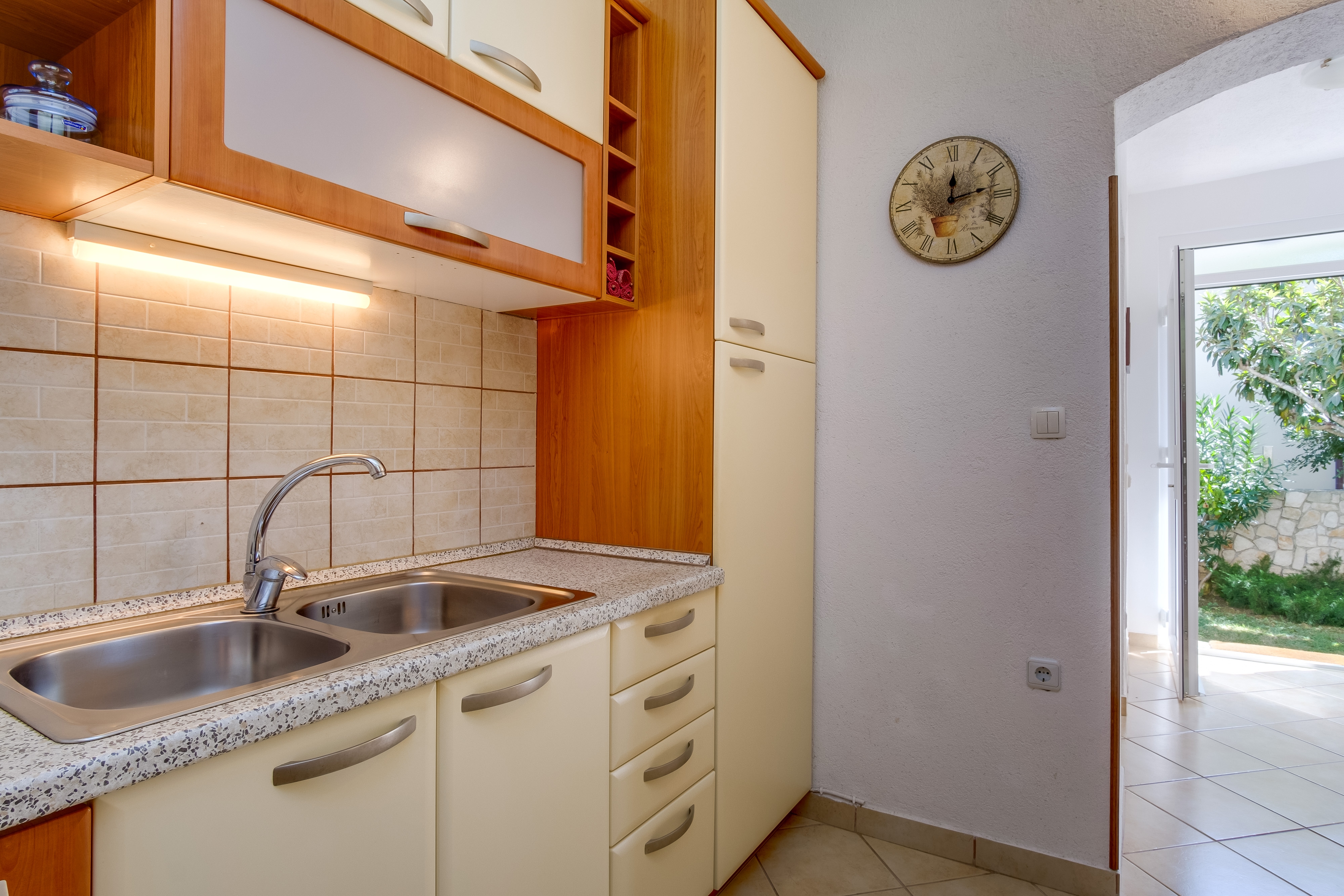 Two bedroom apartment with terrace Artatore, Lošinj  A-a