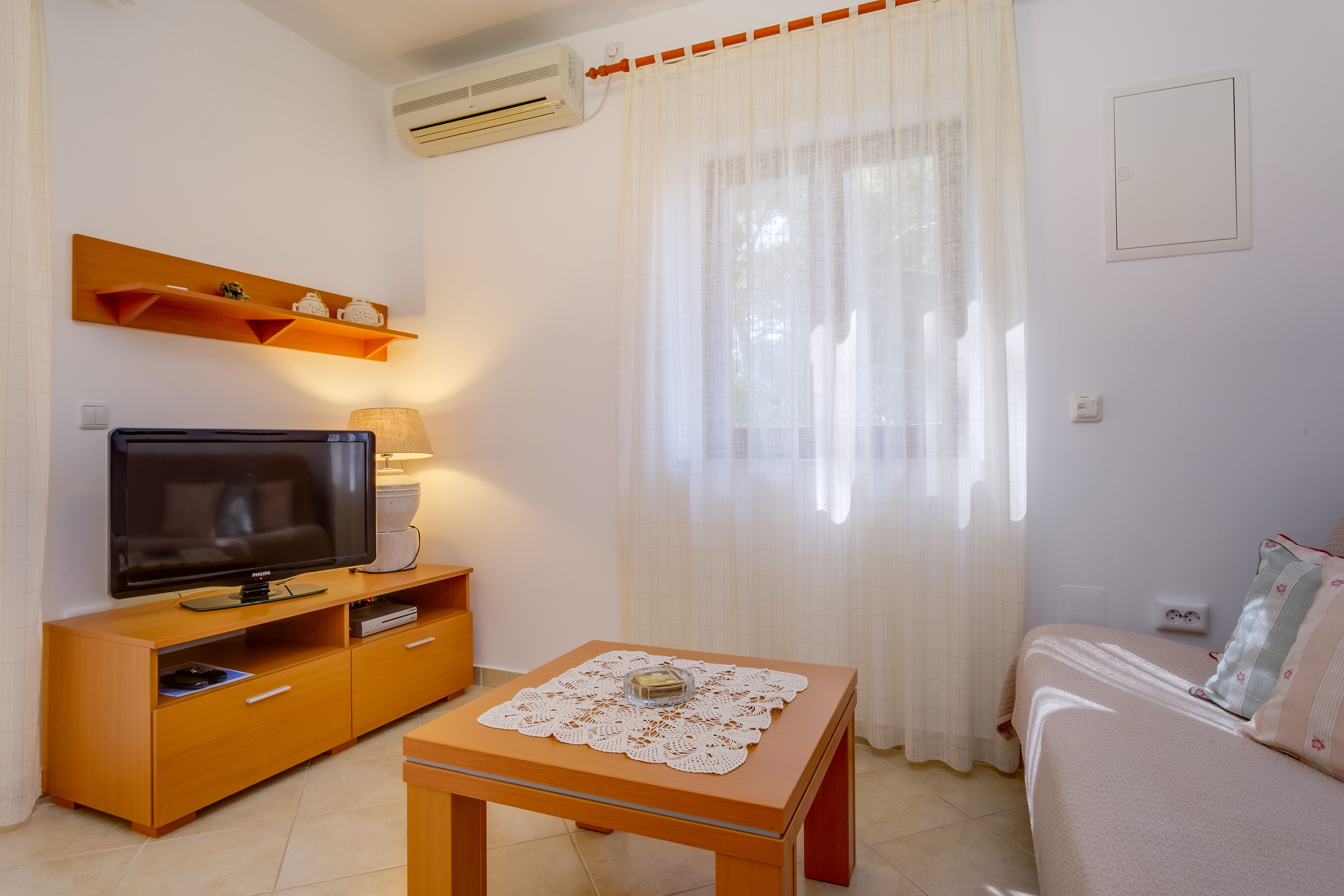 Two bedroom apartment with terrace Artatore, Lošinj  A-a