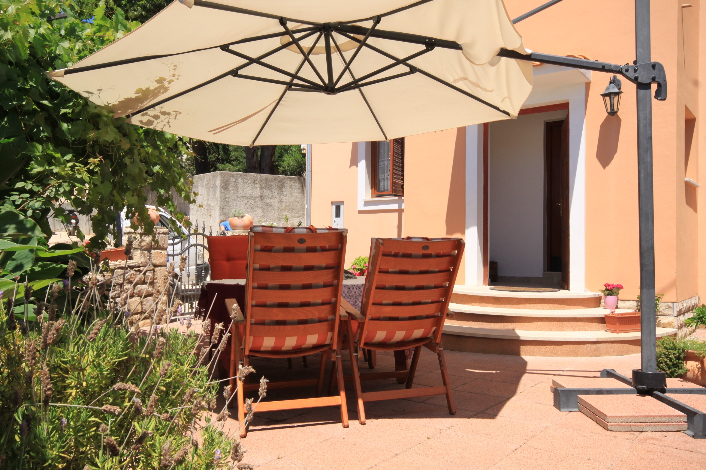 Two bedroom apartment with terrace Ćunski, Lošinj  A-a