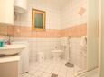 Sveti Jakov, Bathroom in the apartment, (pet friendly) and WiFi.