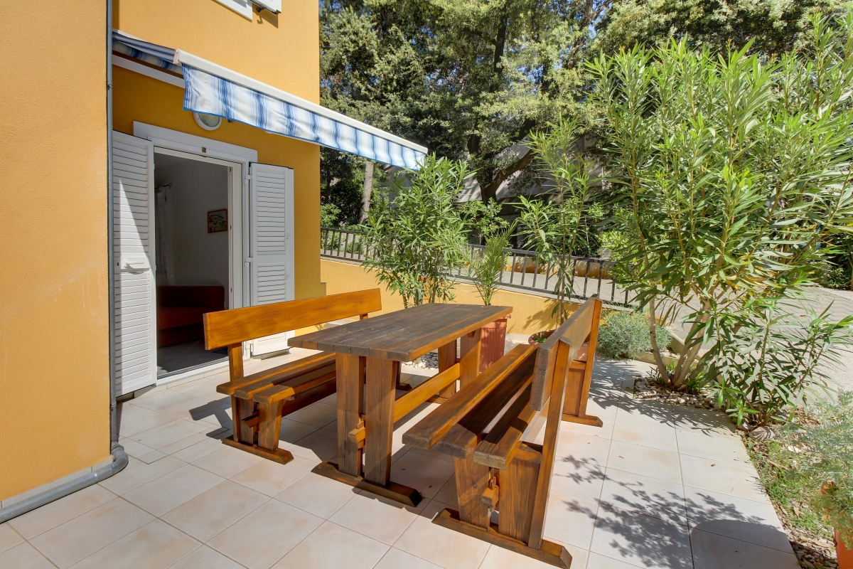 One bedroom apartment with terrace Artatore, Lošinj (A-8022-b) One bedroom apartment with terrace Artatore, Lošinj (A-8022-b)