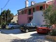 Parkeerplaats Artatore, Lošinj, Parkeerplaats 8023 - Appartementen near sea with pebble beach.