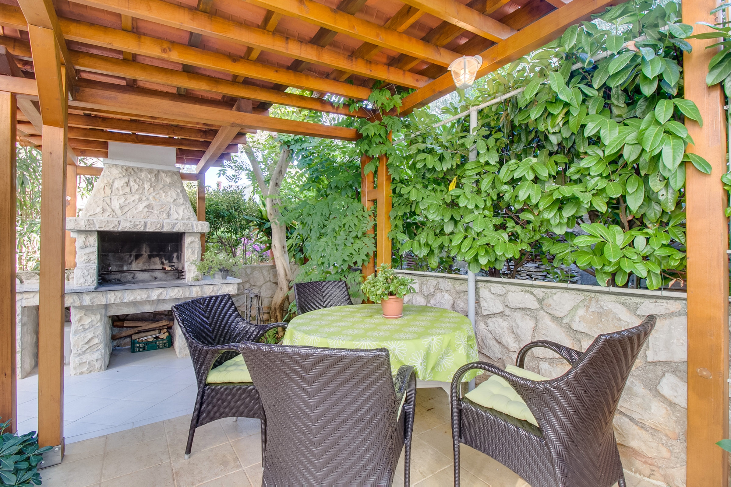 Dvosobni apartman s terasom Mali Lošinj, Lošinj  A-a