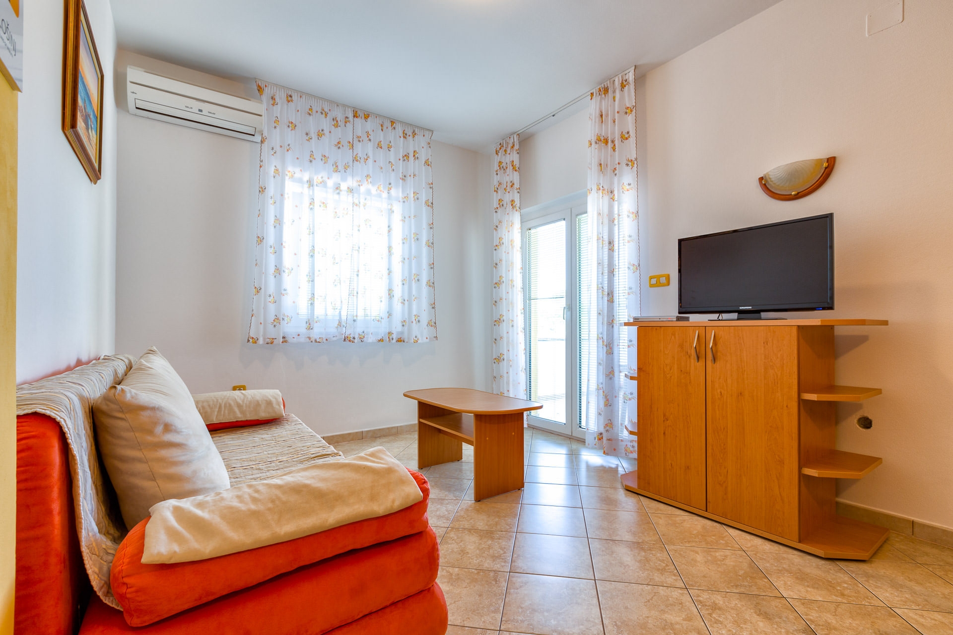 Two bedroom apartment with terrace and sea view Mali Lošinj, Lošinj (A-8026-b) Two bedroom apartment with terrace and sea view Mali Lošinj, Lošinj (A-8026-b)
