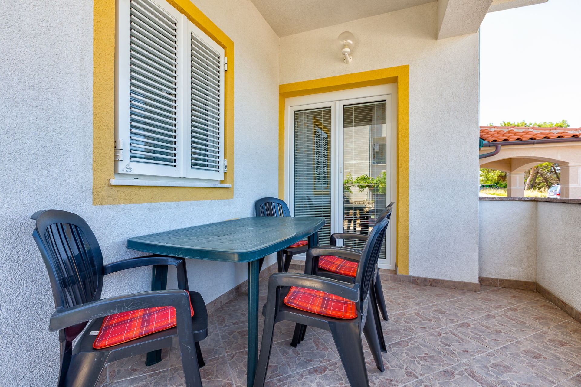 Two bedroom apartment with terrace and sea view Mali Lošinj, Lošinj  A-b
