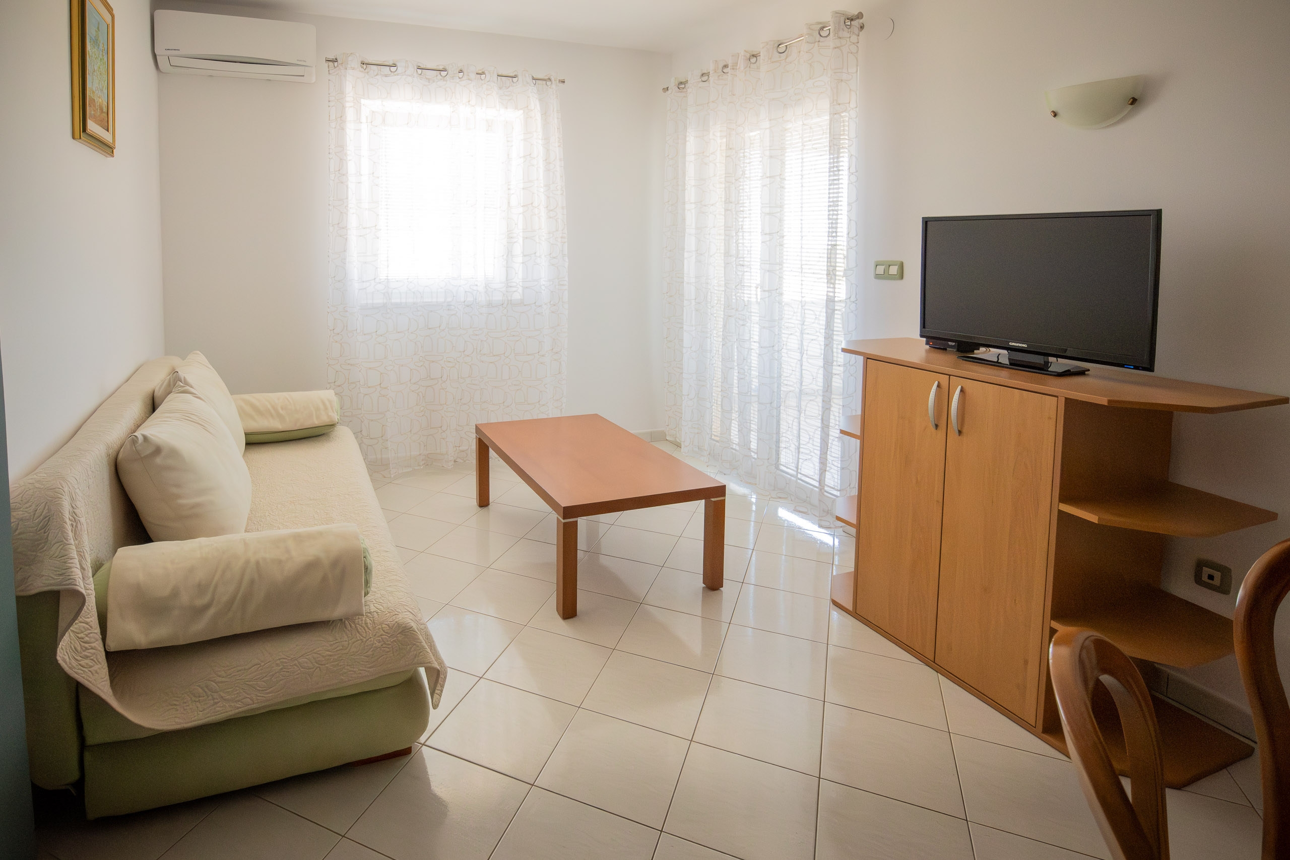 Two bedroom apartment with terrace and sea view Mali Lošinj, Lošinj (A-8026-c)