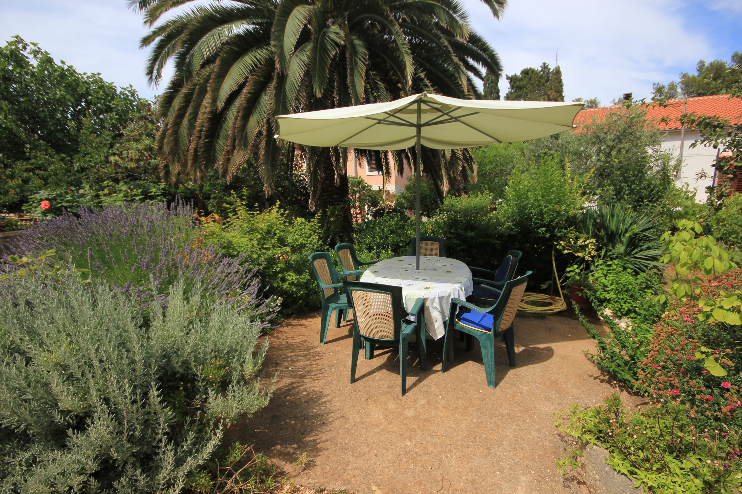 One bedroom apartment with terrace Veli Lošinj, Lošinj (A-8029-a)