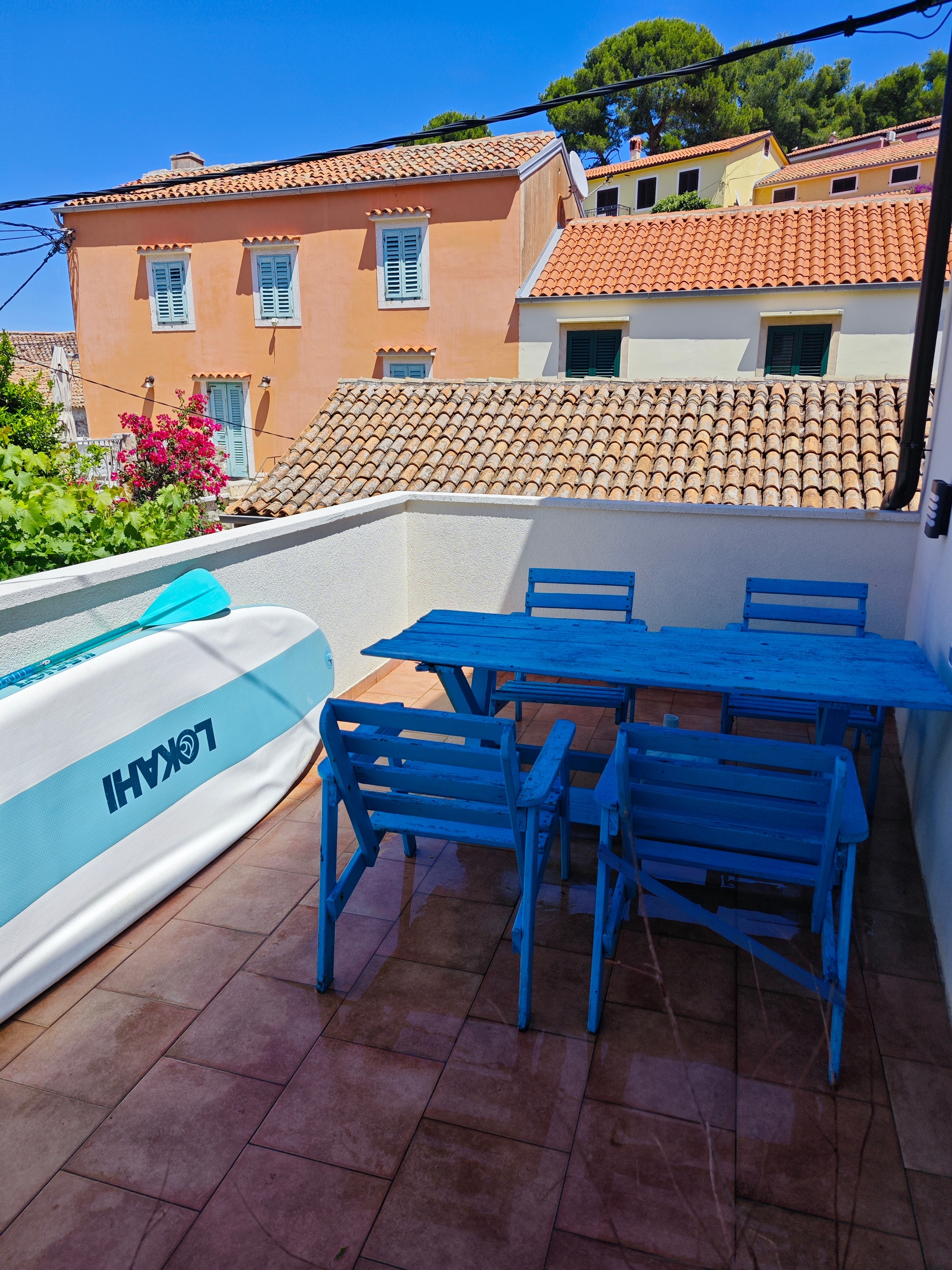 One bedroom apartment with terrace and sea view Veli Lošinj, Lošinj  A-a