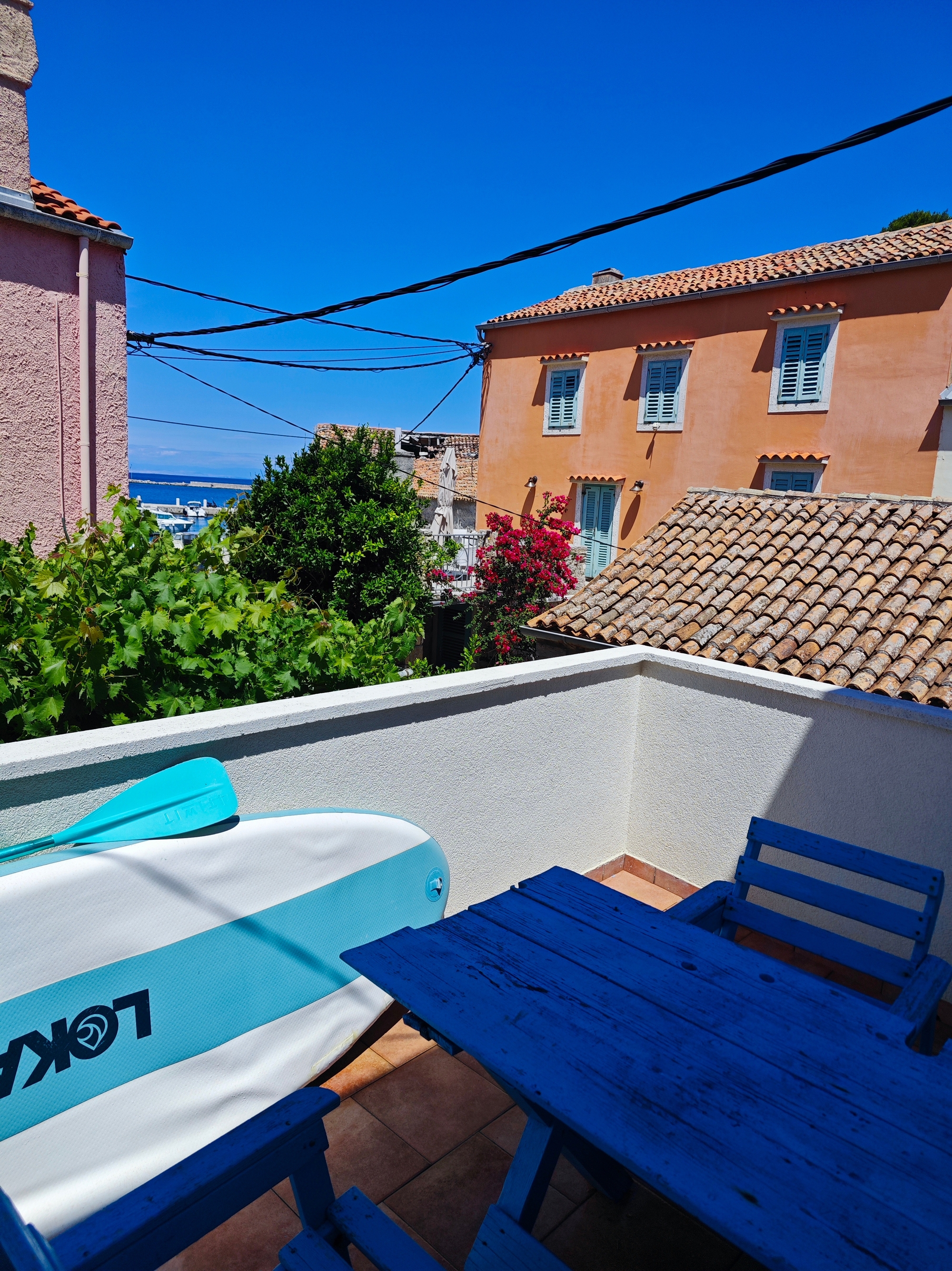 One bedroom apartment with terrace and sea view Veli Lošinj, Lošinj  A-a