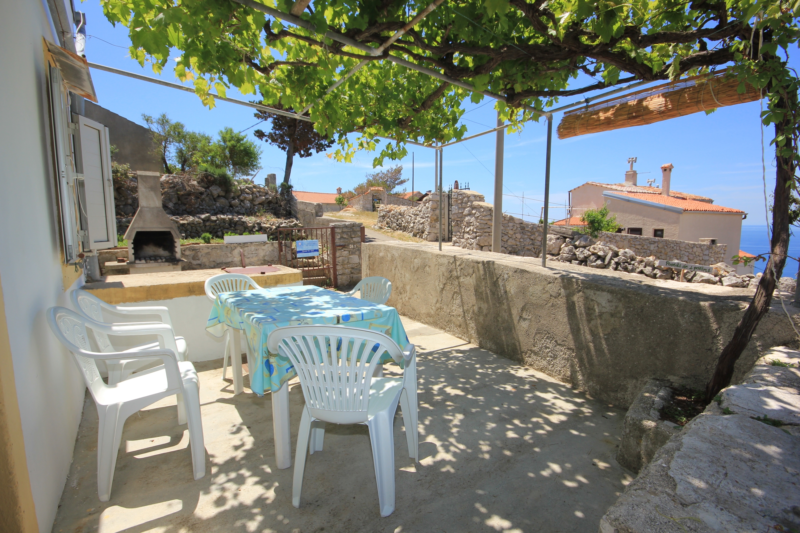 Two bedroom house with terrace and sea view Ustrine, Cres  K