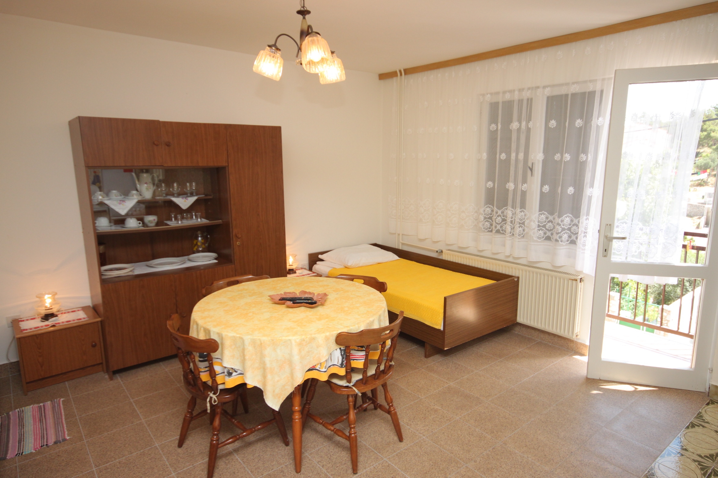 Two bedroom apartment with terrace Mali Lošinj, Lošinj (A-8039-a)
