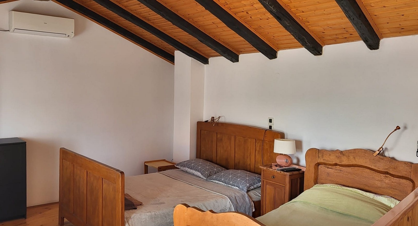 One bedroom house with terrace and sea view Unešić - Unije, Lošinj  K
