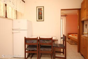 Dining room Susak, Dining room in the apartment, dostupna klima i WIFI.