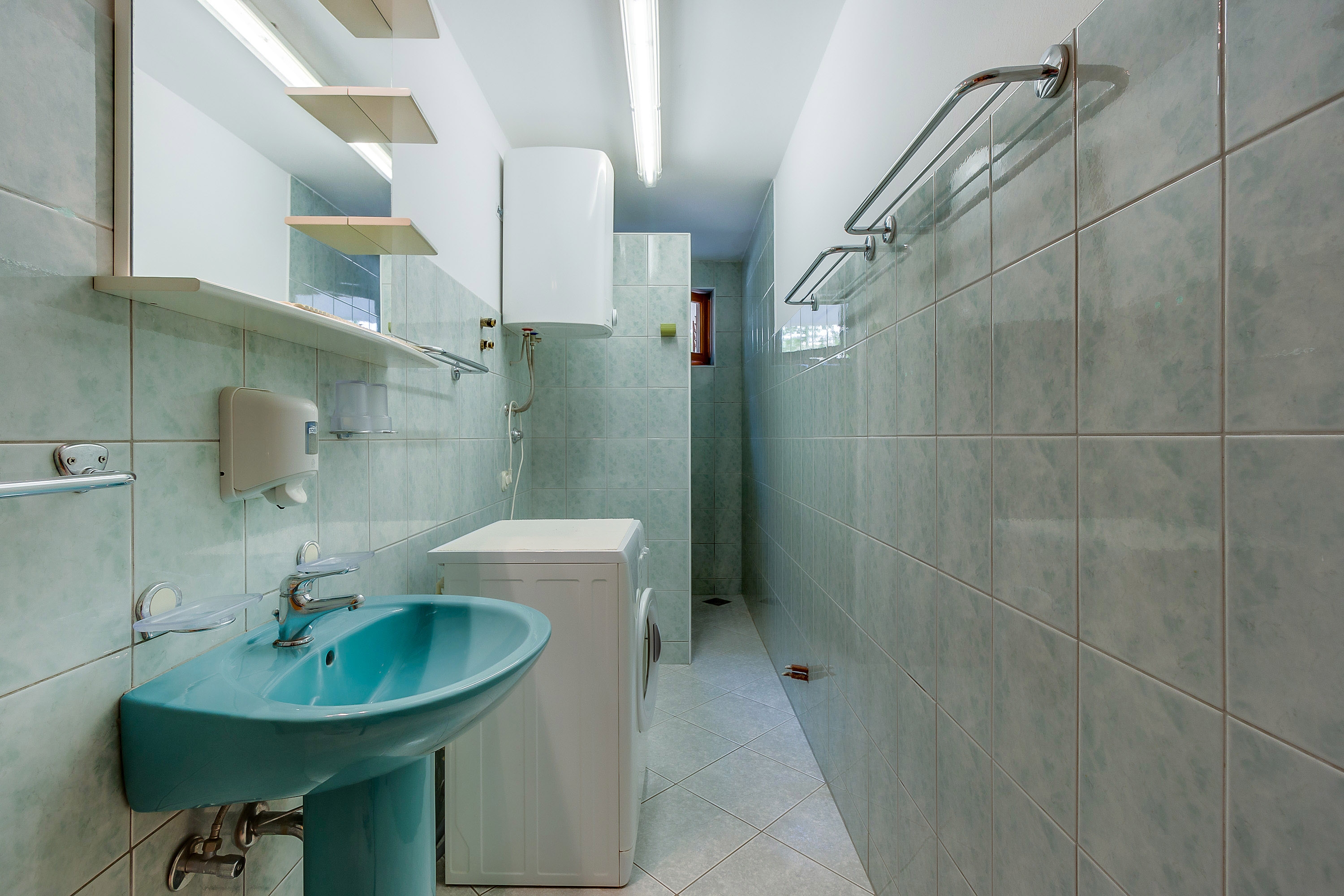 Two bedroom apartment with terrace Nerezine, Lošinj  A-a