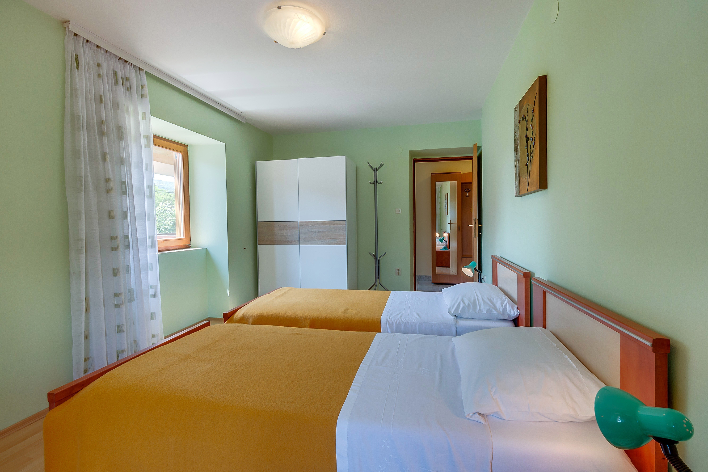 Two bedroom apartment with terrace Nerezine, Lošinj  A-a
