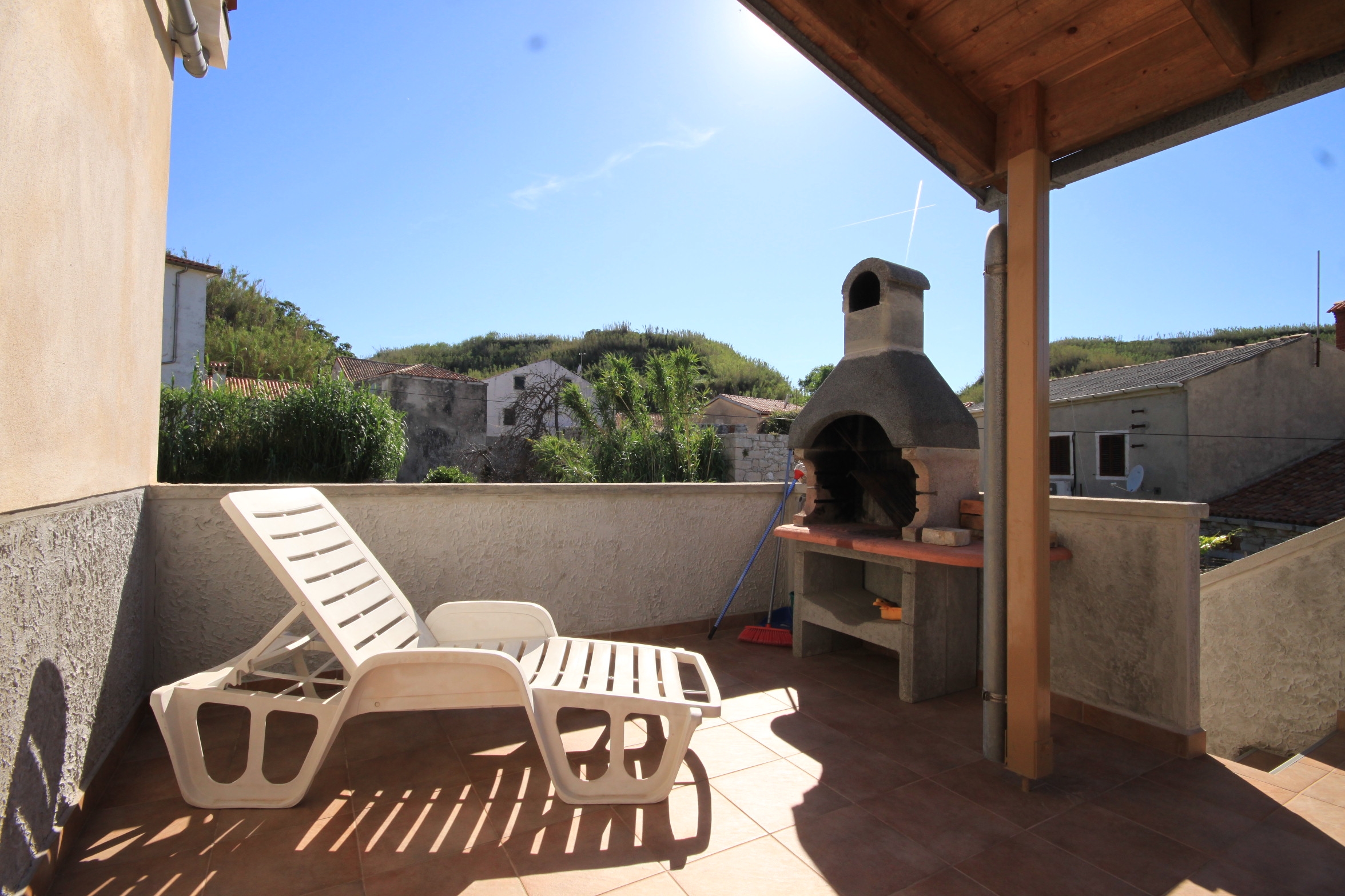 Two bedroom apartment with terrace and sea view Susak, Lošinj  A-e