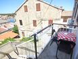 Společný balkon Mali Lošinj, Společný balkon v ubytování typu apartment, s výhledem na moře, domácí mazlíčci povoleni a WiFi.