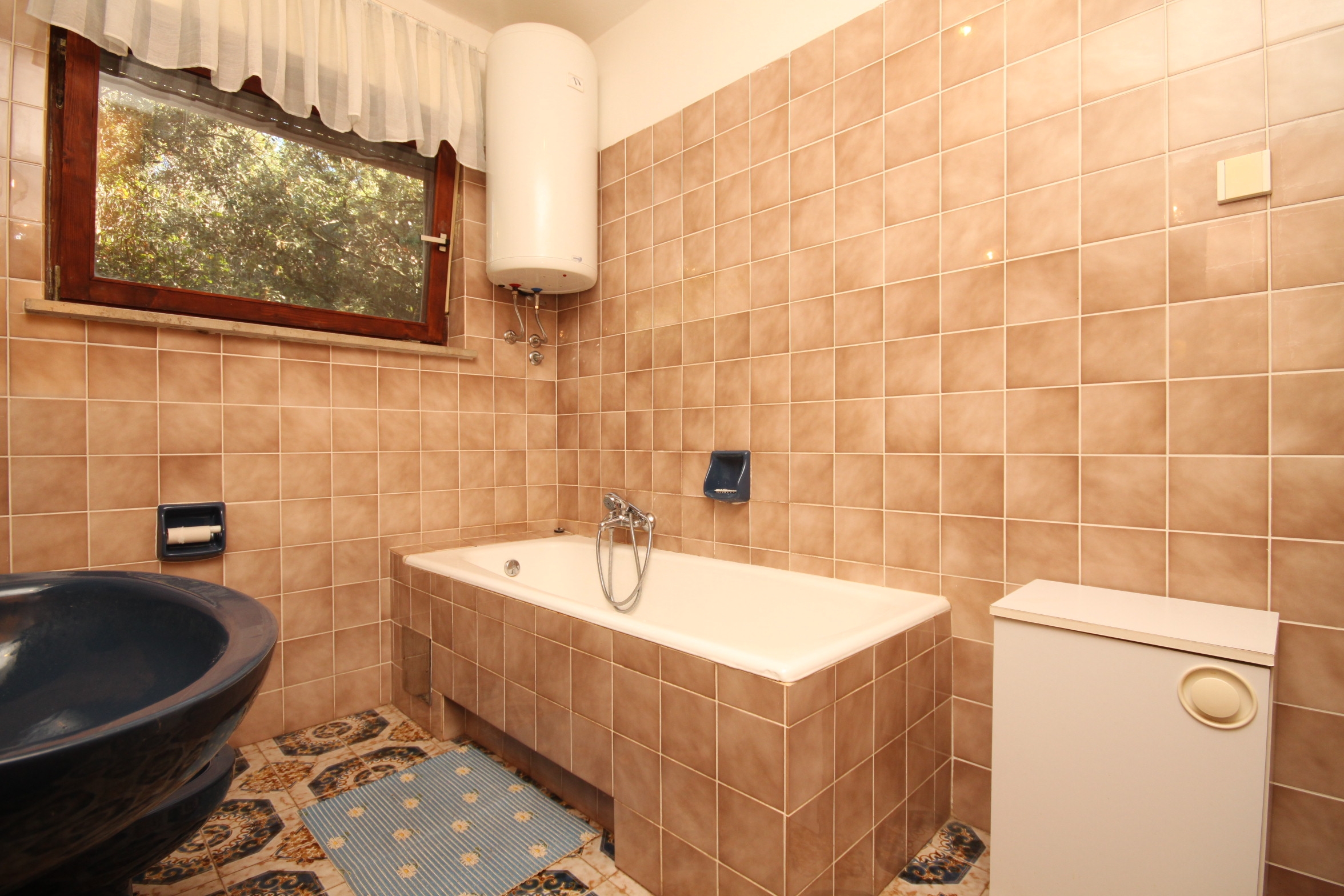Three bedroom apartment near beach Cove Merašćica, Cres  A-a