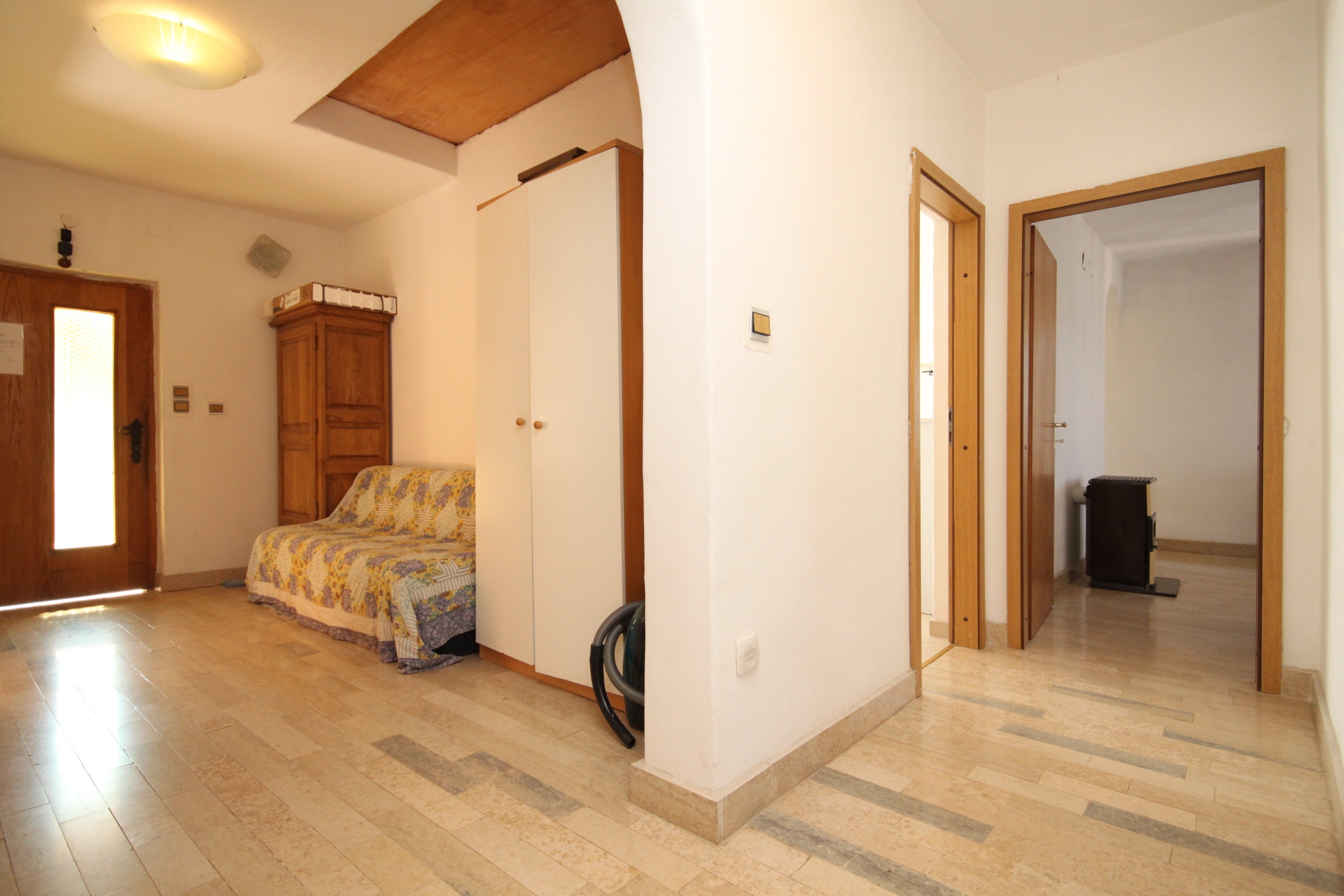Three bedroom apartment near beach Cove Merašćica, Cres  A-a