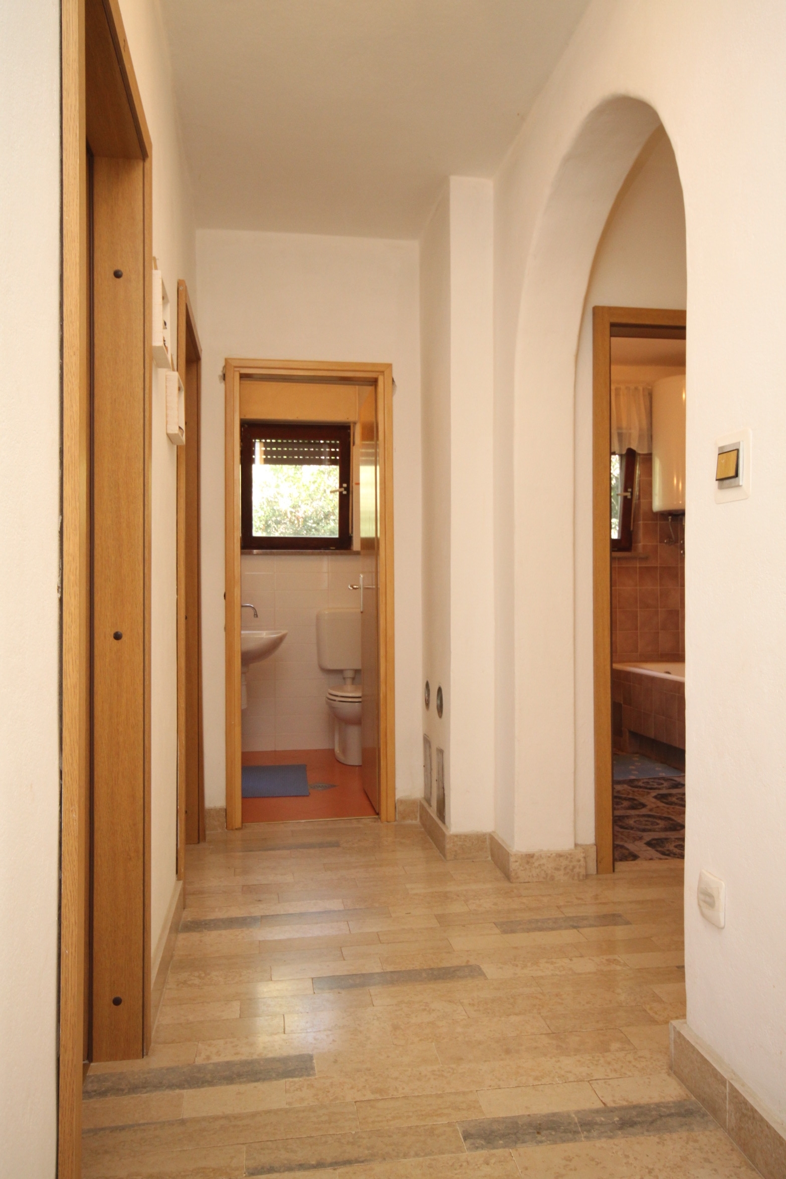 Three bedroom apartment near beach Cove Merašćica, Cres  A-a