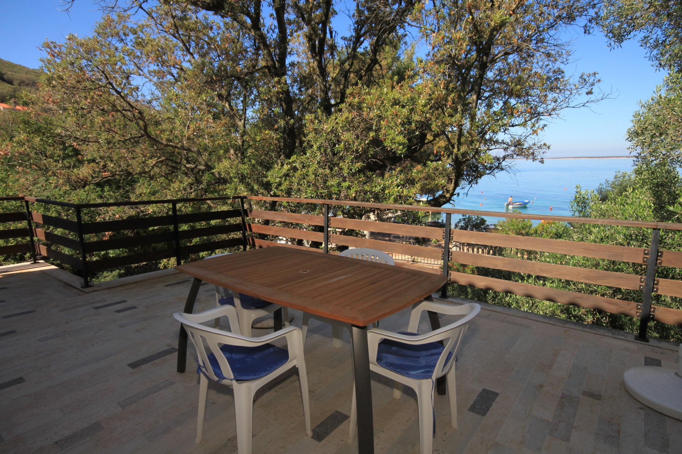 Three bedroom apartment near beach Cove Merašćica, Cres  A-a