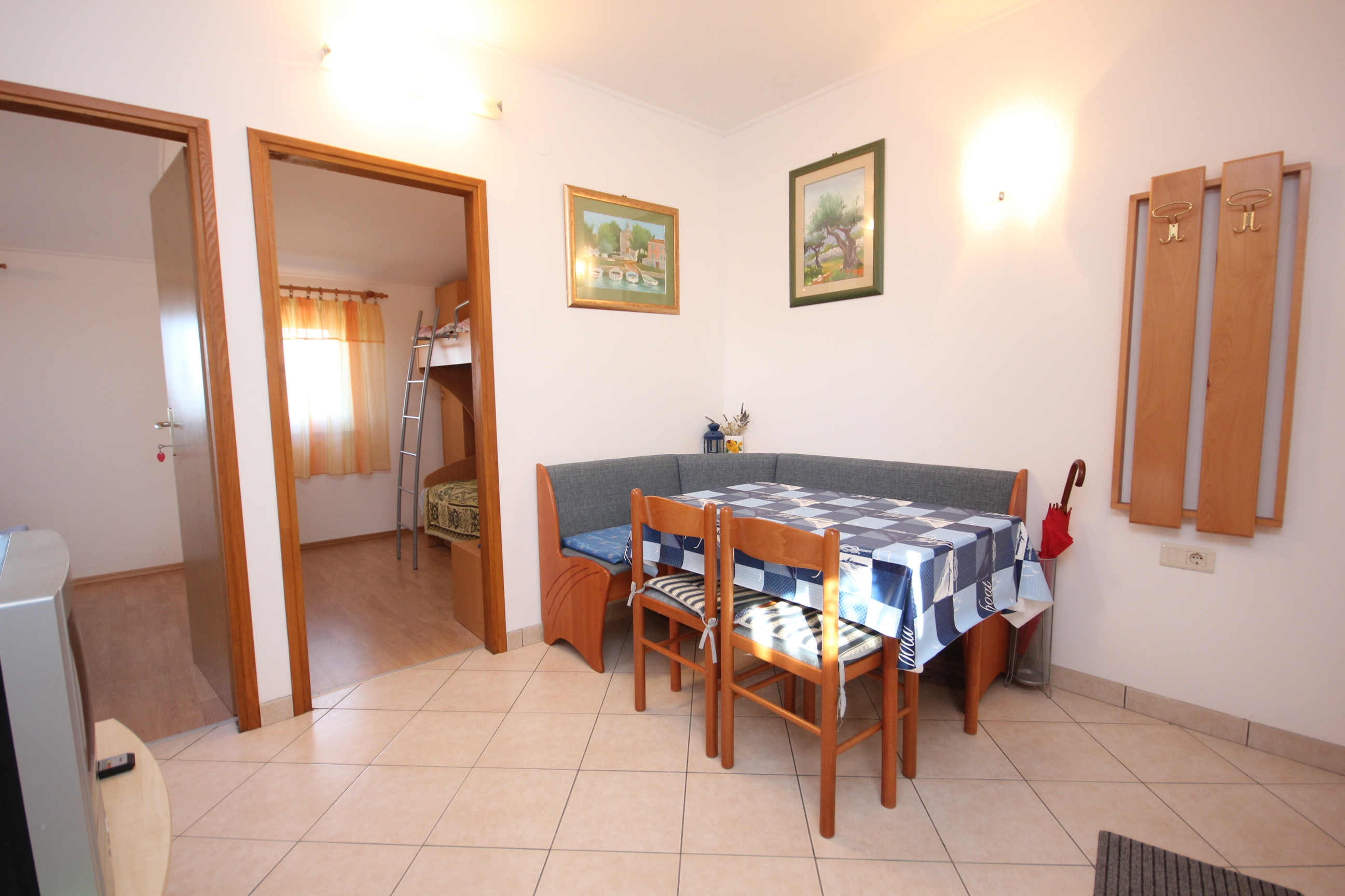 Two bedroom apartment with terrace Ilovik, Lošinj (A-8078-a)