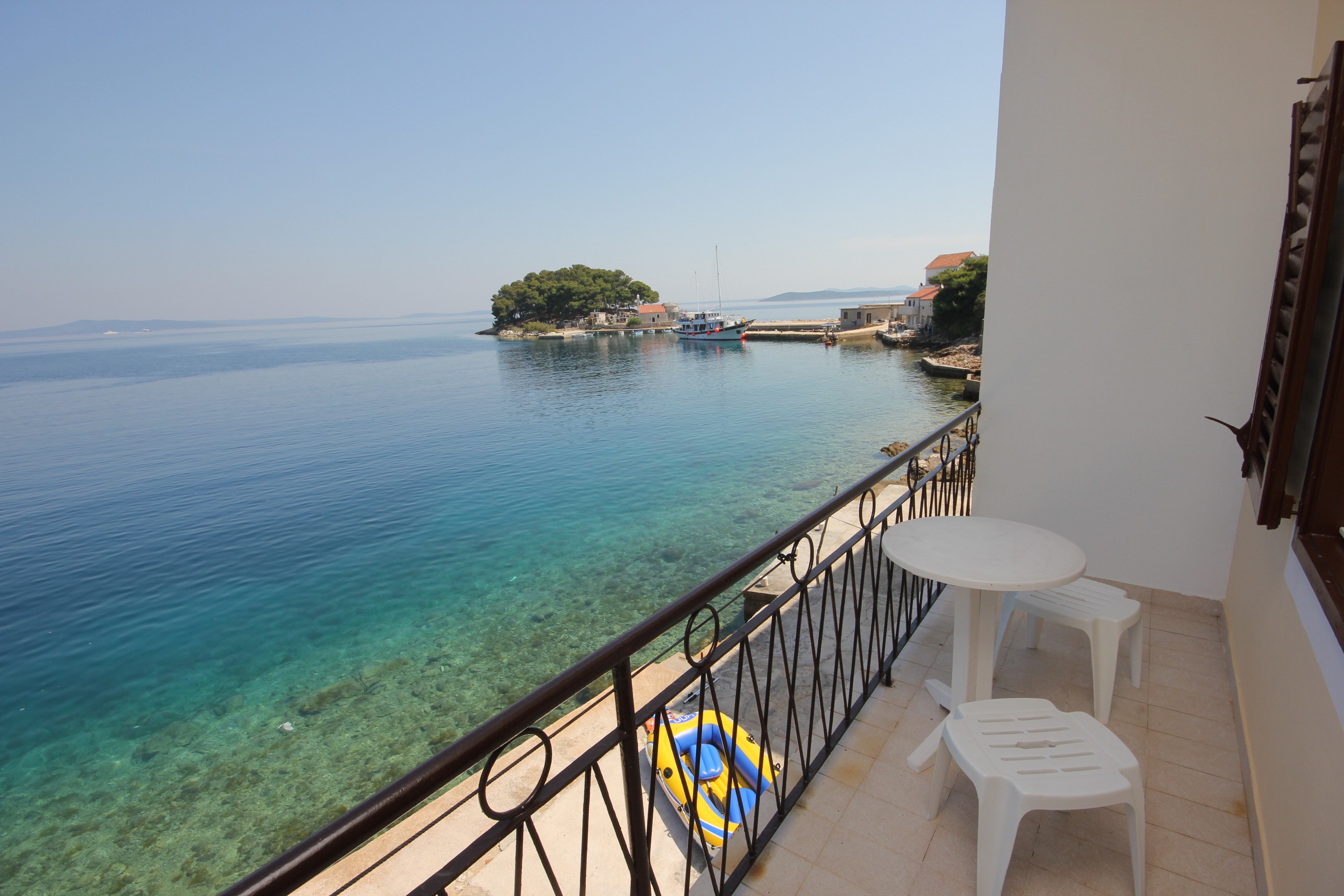 Two bedroom apartment near beach Savar, Dugi otok (A-8079-a)