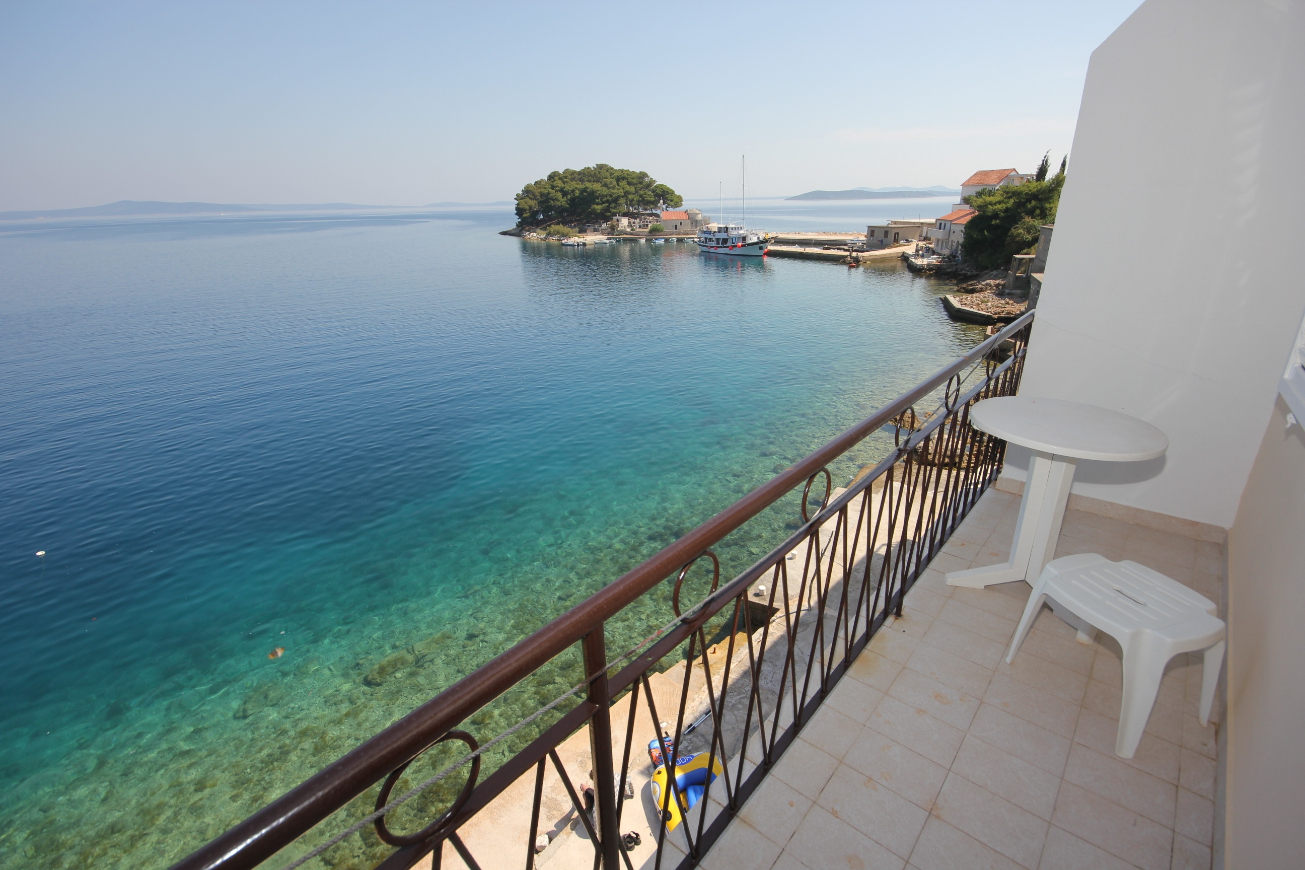One bedroom apartment near beach Savar, Dugi otok  A-d