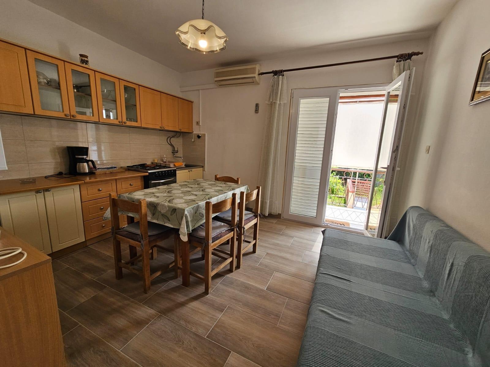 Two bedroom apartment near beach Savar, Dugi otok (A-8079-c) Two bedroom apartment near beach Savar, Dugi otok (A-8079-c)