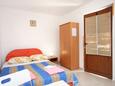 Slaapkamer Valun, Slaapkamer in the studio-apartment, air condition available, (pet friendly) en WiFi.