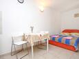 Eetkamer Valun, Eetkamer in the studio-apartment, (pet friendly) en WiFi.