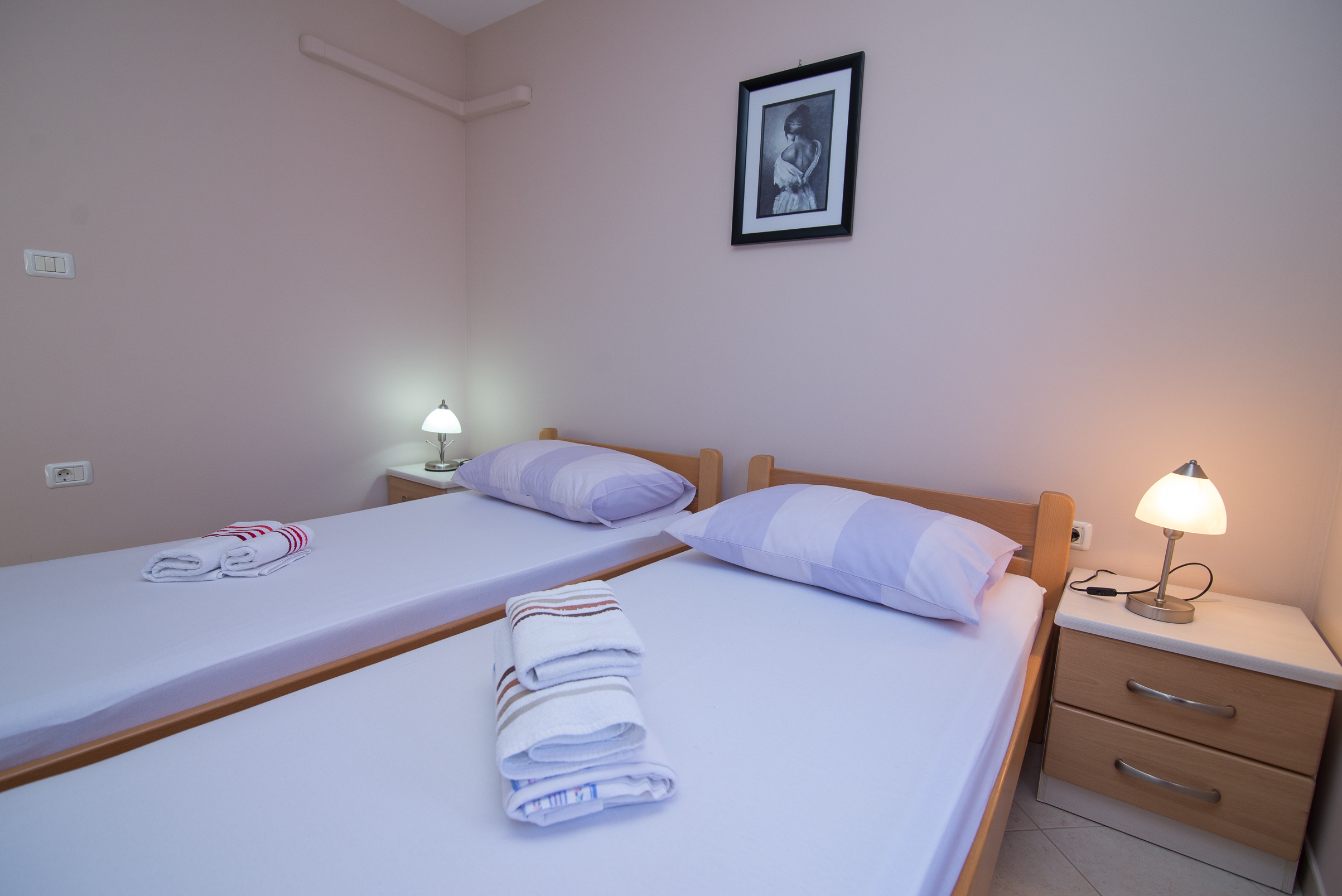 Two bedroom apartment with terrace Punta križa, Cres  A-a