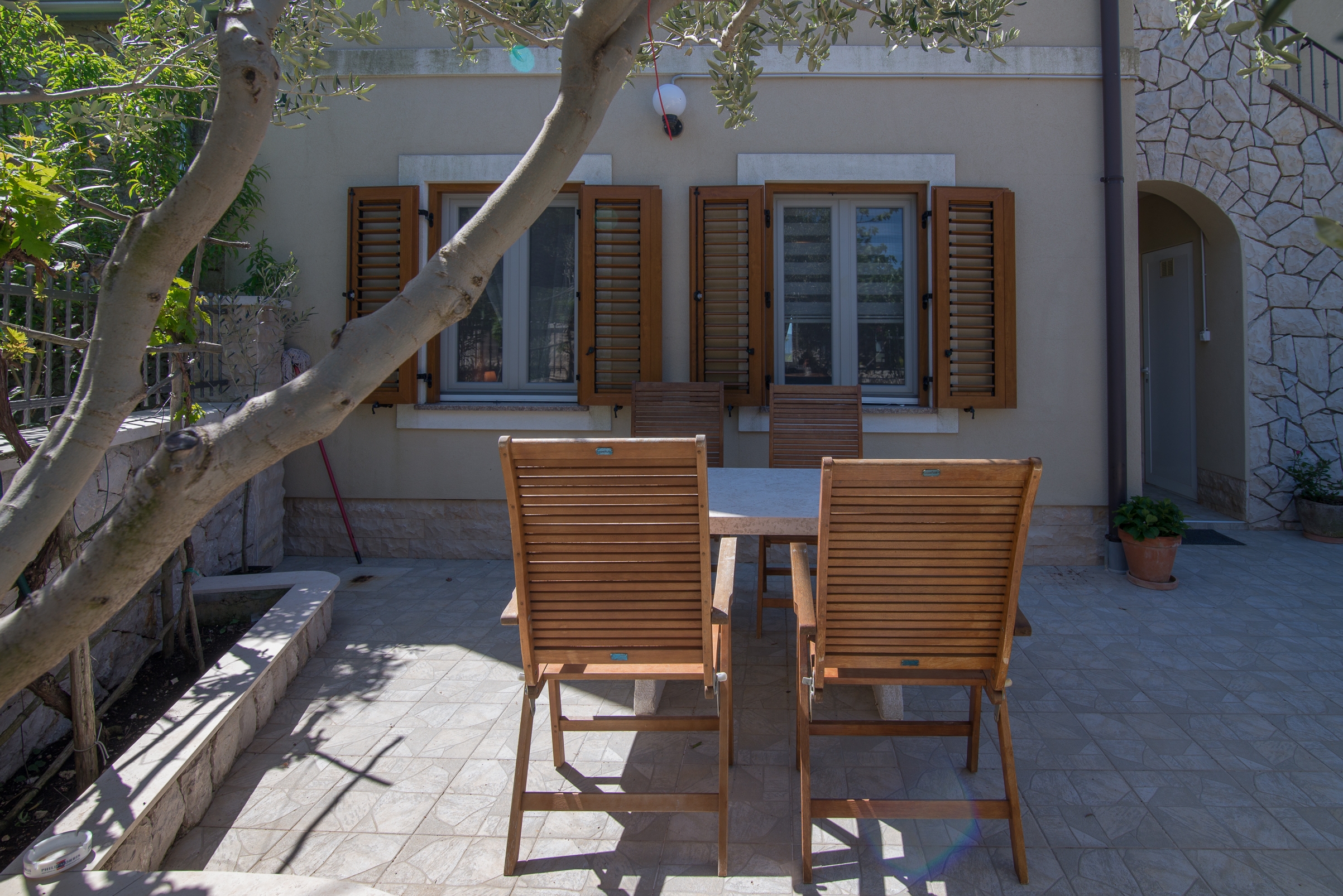 Two bedroom apartment with terrace Punta križa, Cres  A-a
