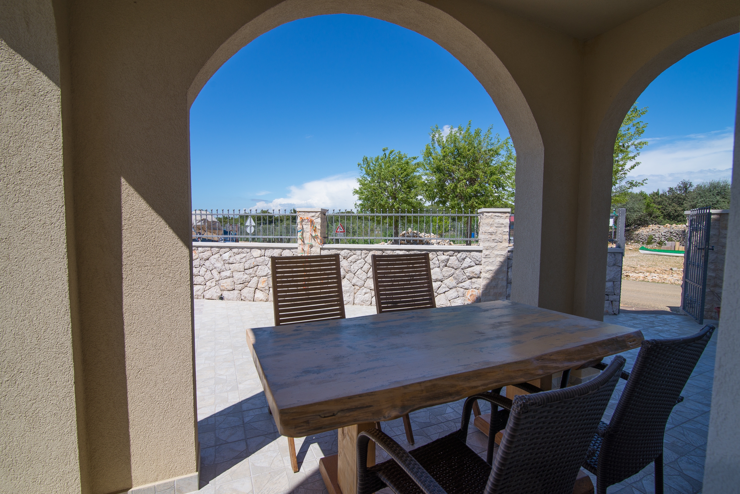 One bedroom apartment with terrace Punta križa, Cres  A-b