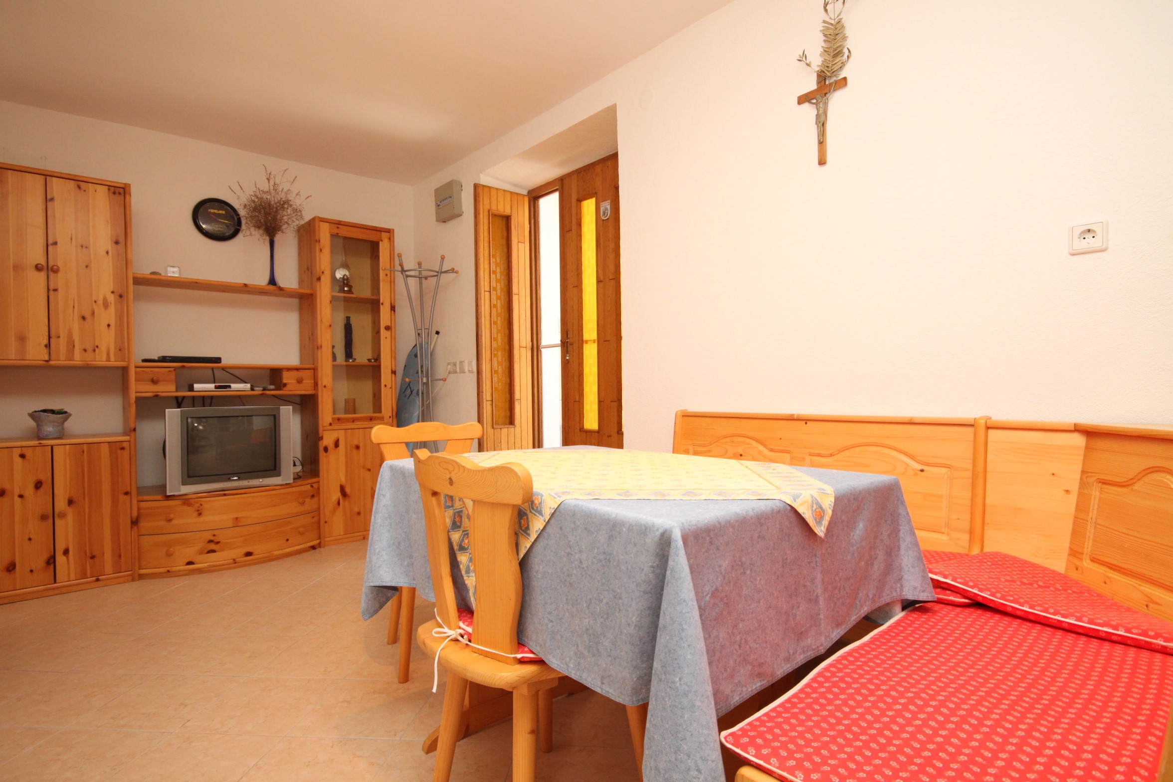 Two bedroom apartment with terrace Sali, Dugi otok  A-b