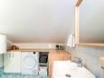 Koupelna Cres, Koupelna v ubytování typu apartment, domácí mazlíčci povoleni a WiFi.