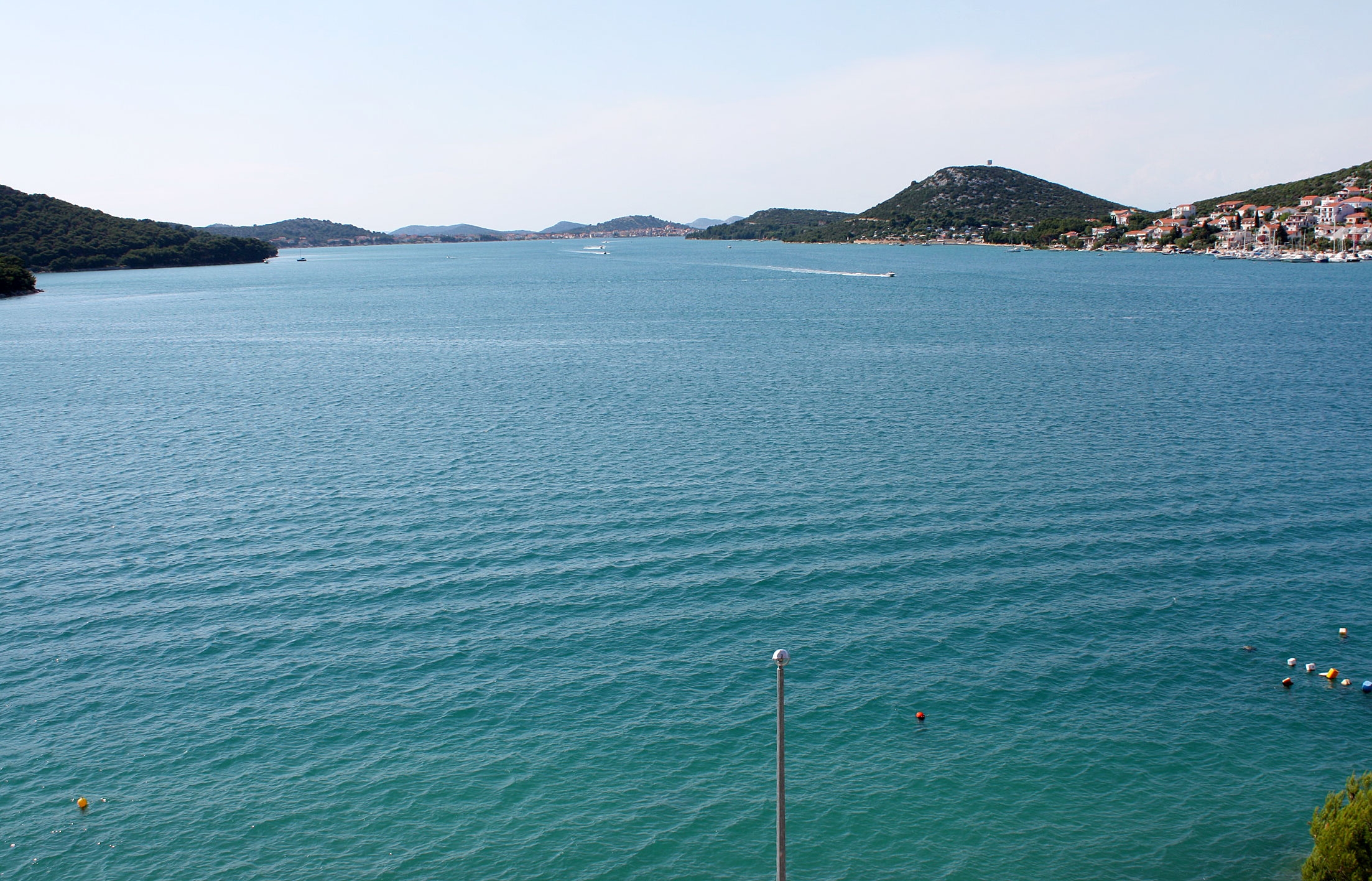 Two bedroom apartment near beach Tisno, Murter  A-a
